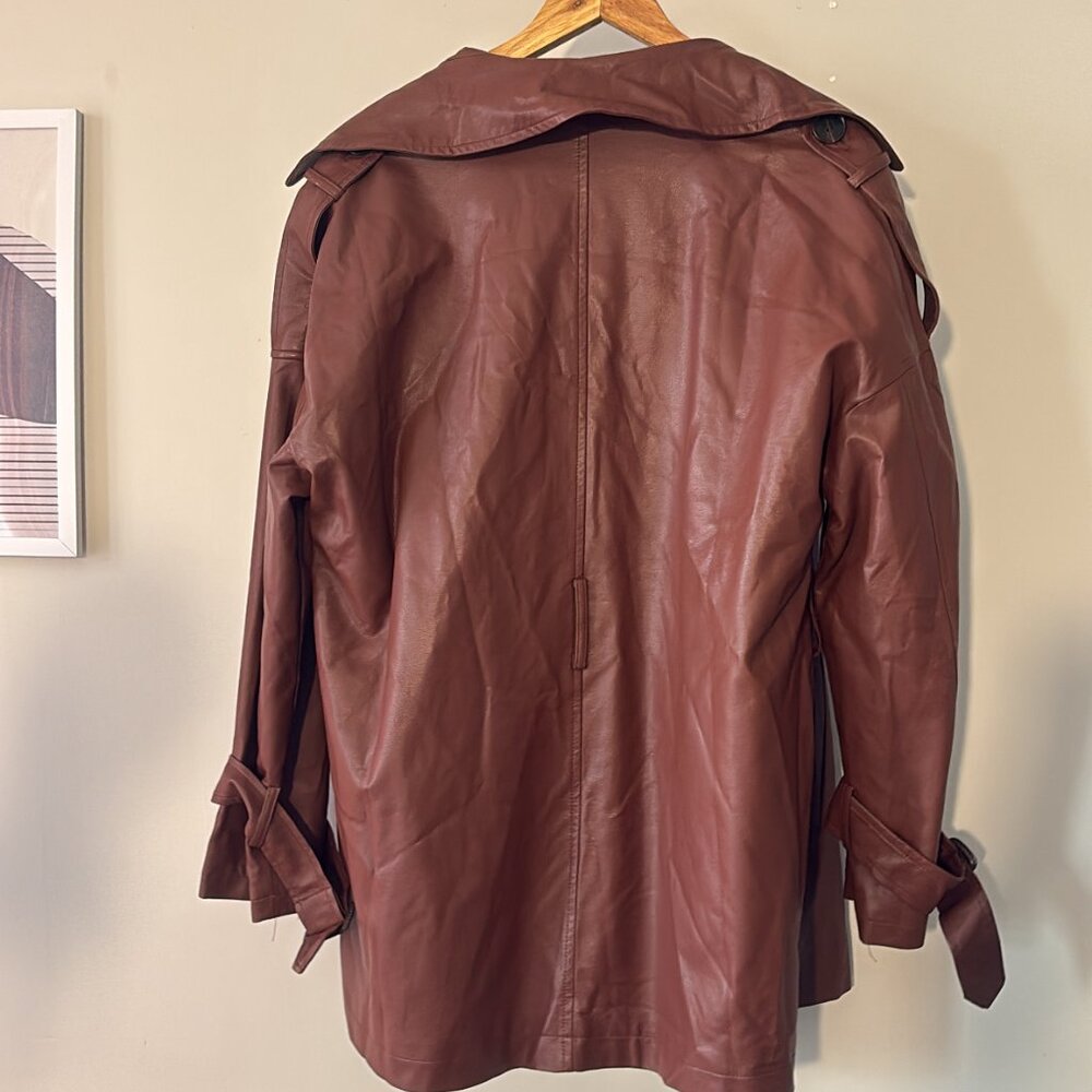 ASTR The Label β’ rust brown vegan leather trench coat - Picture 5 of 10